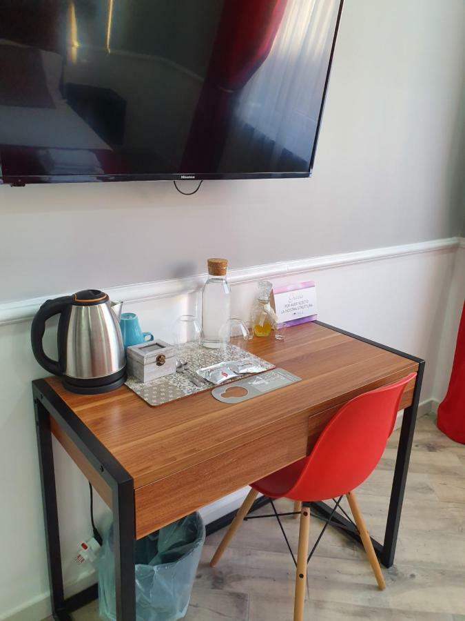 Dimorra Boutique Rooms Наполи Екстериор снимка